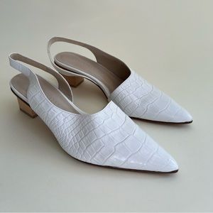 Freda Salvador White Croc Skin Heels 
Size 8.5